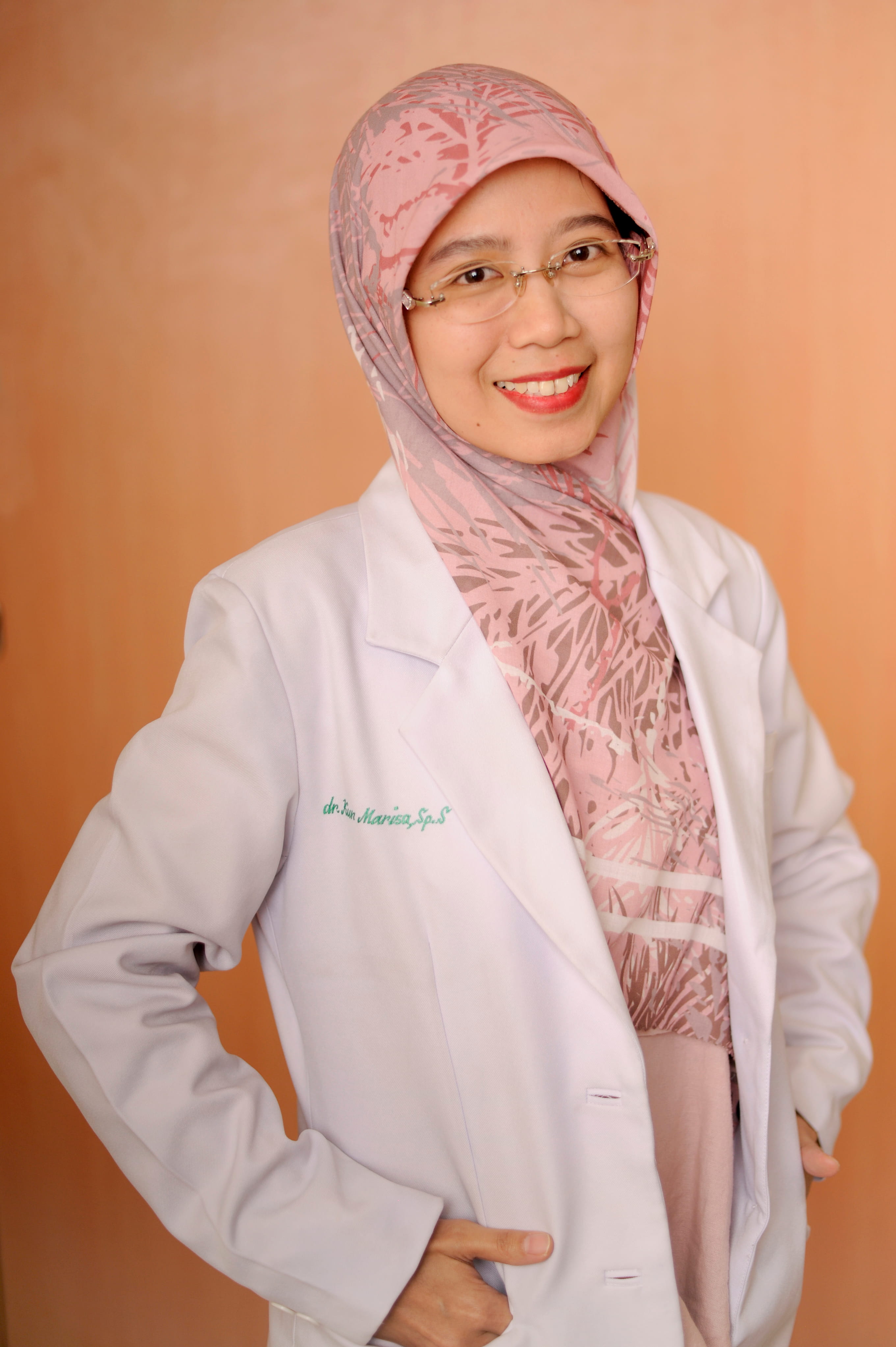Foto dr. Kun Marisa Parhana, Sp.S